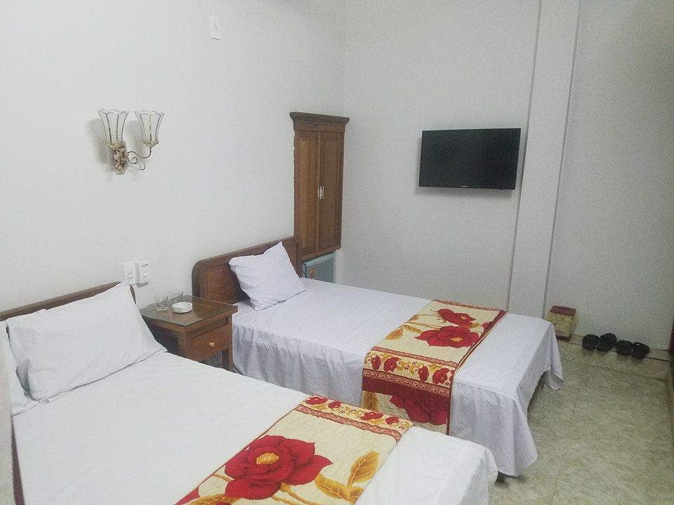 Anh Thuan Hotel 1 Cat Ba Island Exterior foto