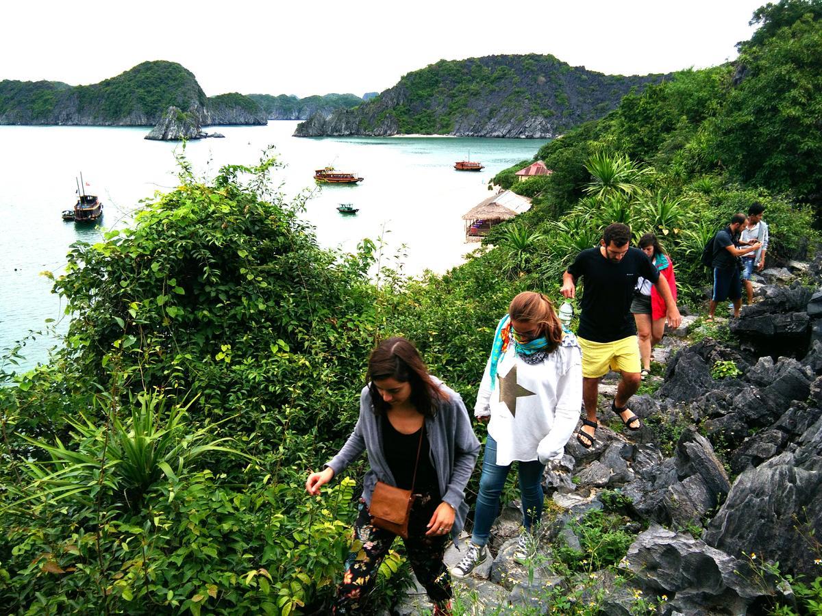 Anh Thuan Hotel 1 Cat Ba Island Exterior foto