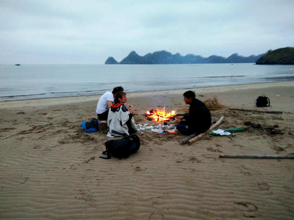 Anh Thuan Hotel 1 Cat Ba Island Exterior foto