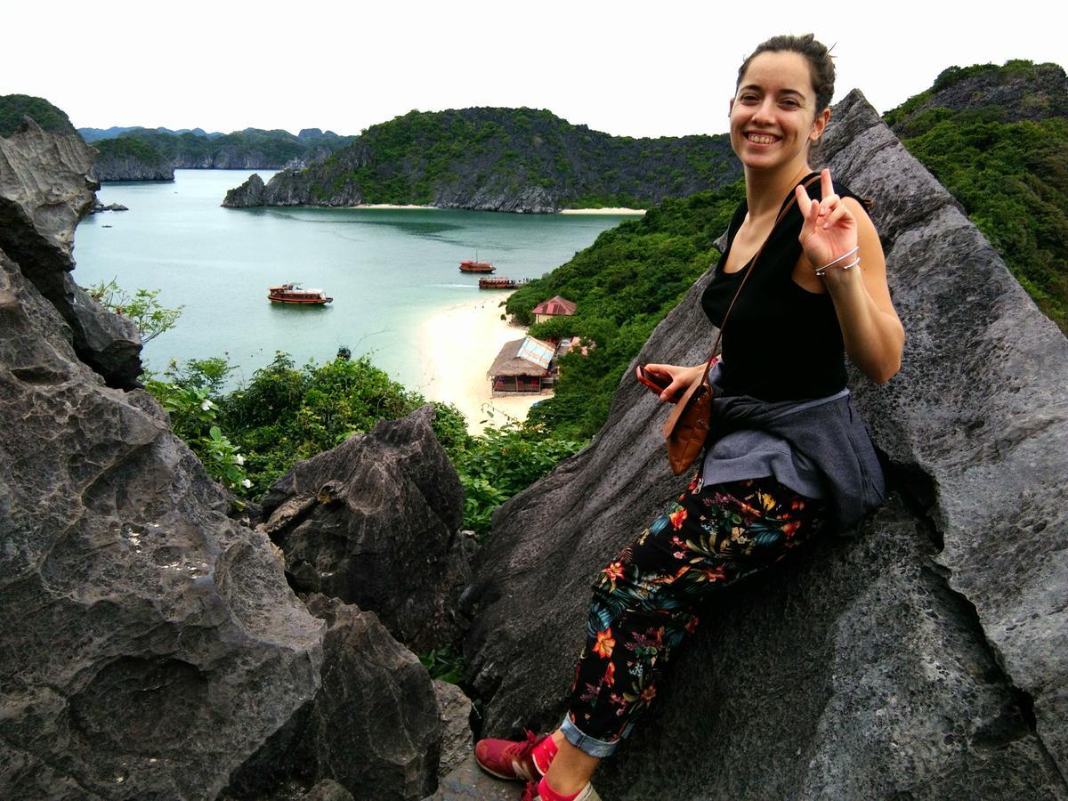 Anh Thuan Hotel 1 Cat Ba Island Exterior foto